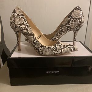 Nine West Snakeskin, size 10 heels
